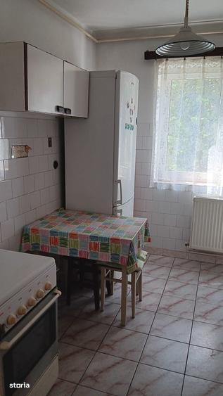 Apartament cu 2 camere semidecomandat în Micro 9