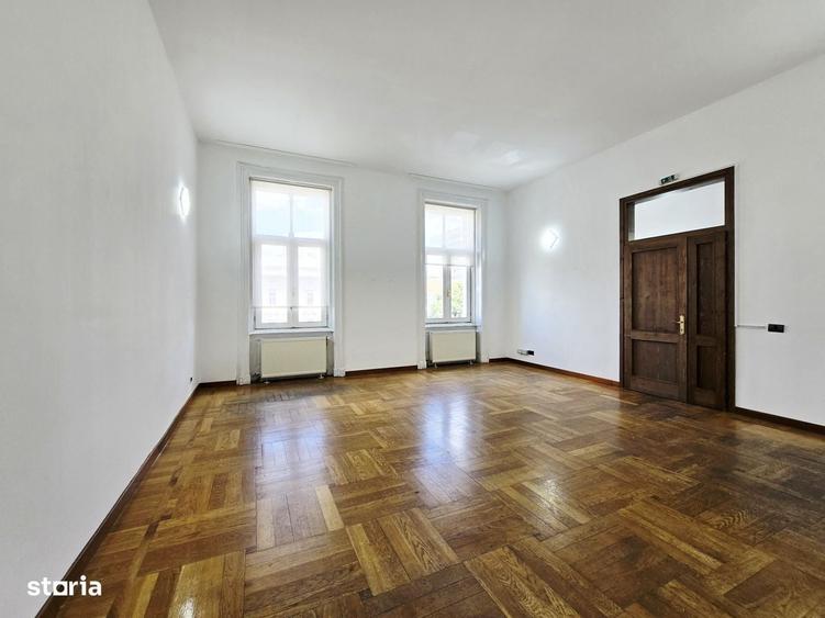 Spațiu comercial, de 85 mp, în Central