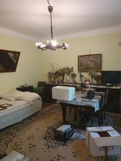 Casă cu 3 camere în Central