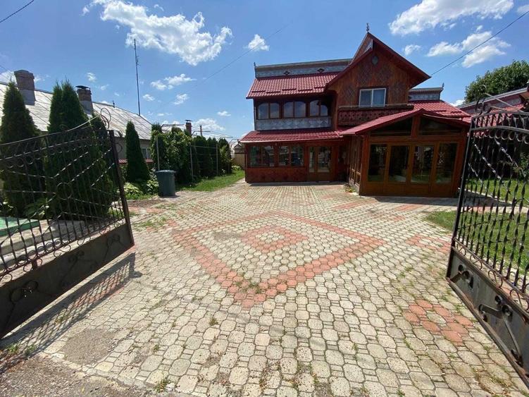 Casă cu 4 camere în Huțani