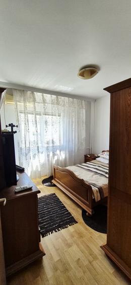 Apartament cu 2 camere semidecomandat, mobilat în Brâncoveanu