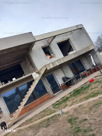 Casă cu 4 camere cu Teren 1008 Mp în Chiscani