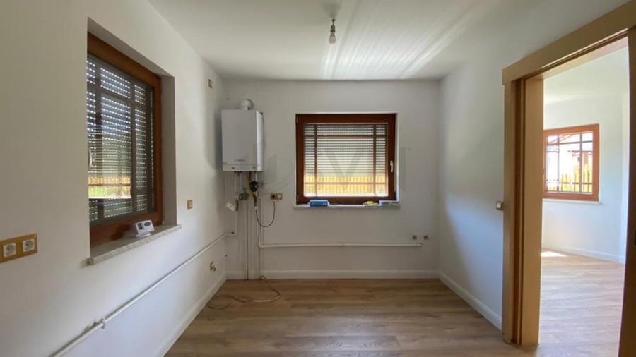 Casă individuală cu 5 camere cu Canalizare în Corbeanca