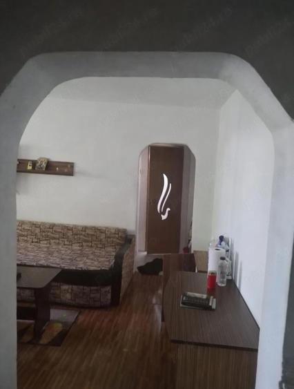 Apartament cu 2 camere semidecomandat, mobilat în Micro 14