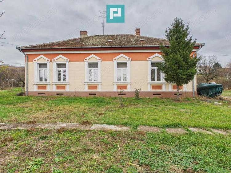 Casă cu Teren 2703 Mp în Ghioroc
