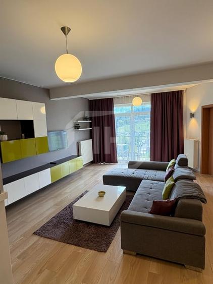 Apartament cu 2 camere semidecomandat, mobilat în Bună Ziua