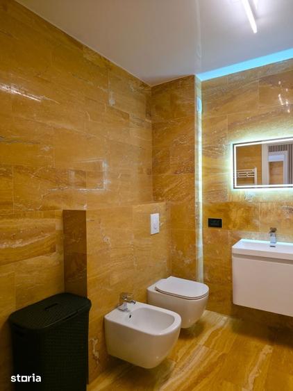 Apartament cu 3 camere în Piața Centrală