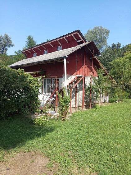 Casă cu 3 camere cu Teren 1000 Mp în Central