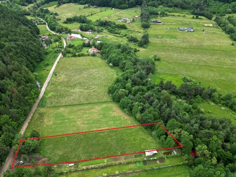 Teren extravilan de 3291 mp, în Vulcan