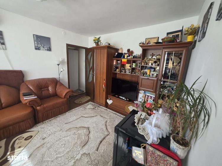 Apartament cu 2 camere nedecomandat în Central — fotografia 1
