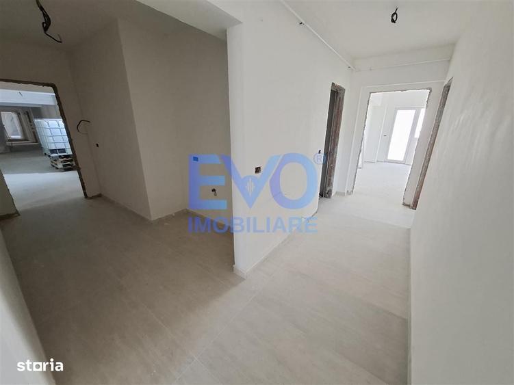 Apartament cu 3 camere decomandat în Galata