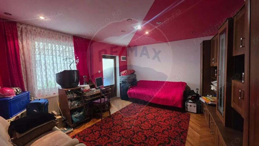 Casă cu 4 camere cu Teren 150 Mp în Ultracentral
