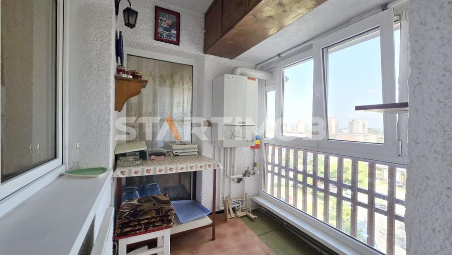Apartament cu 4 camere decomandat, mobilat în Centrul Civic