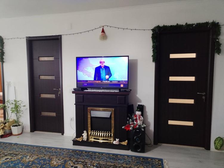 Casă individuală cu 3 camere cu Canalizare în Ișalnița