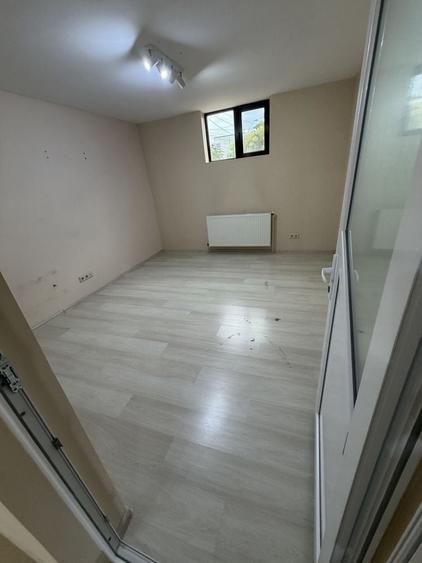 Casă cu 3 camere cu Teren 165 Mp în Central