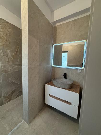 Casă cu 4 camere în Chinteni