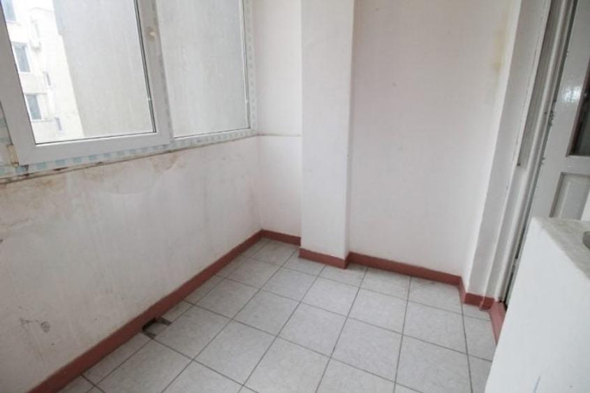 Apartament cu 4 camere semidecomandat, mobilat în Cișmigiu