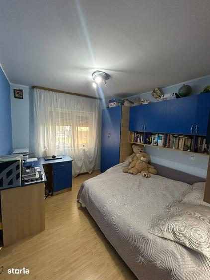 Apartament cu 3 camere în Sud