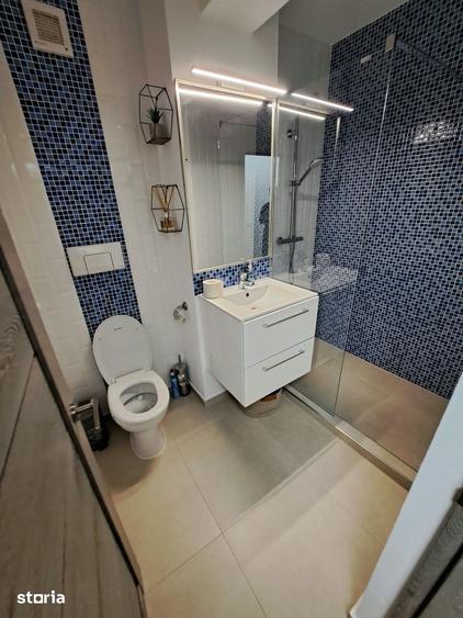 Apartament cu 3 camere semidecomandat în Central