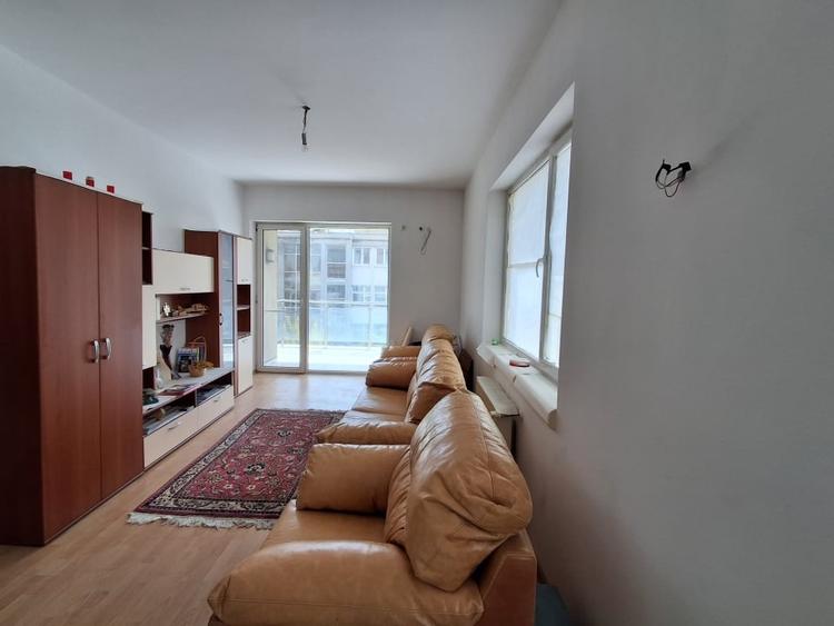 Apartament cu 3 camere decomandat, mobilat în Nord