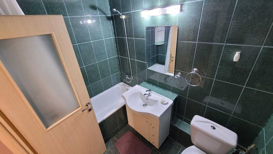 Apartament cu 2 camere decomandat în Lacul Tei