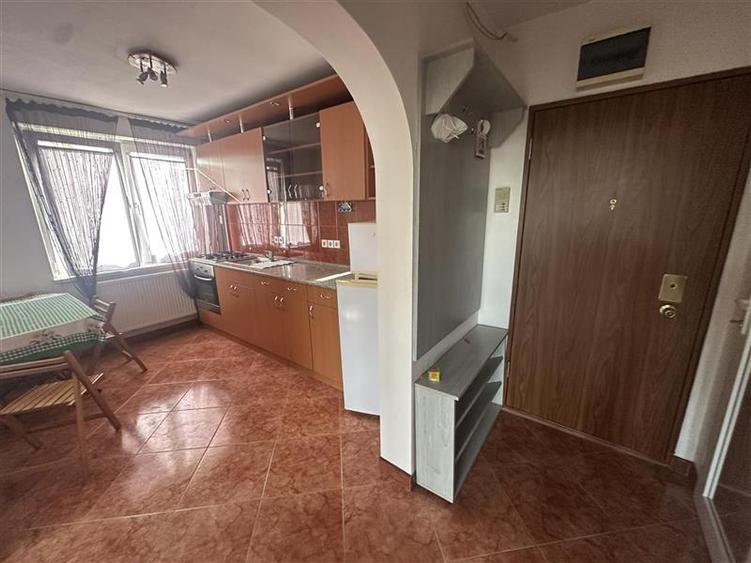 Apartament cu 2 camere decomandat, mobilat în Circumvalațiunii