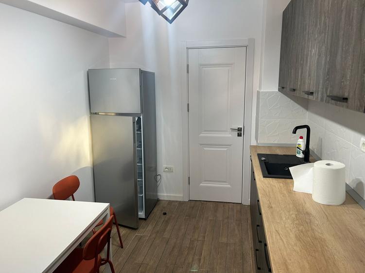 Apartament cu 2 camere decomandat în City Park Mall