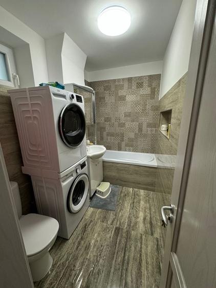 Apartament cu 3 camere decomandat în Șcheia