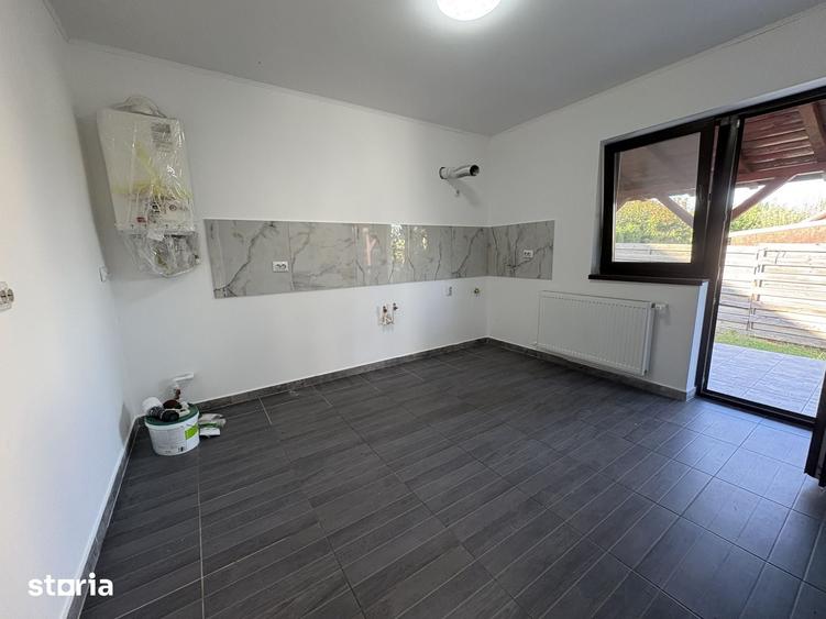 Casă cu 3 camere cu Teren 375 Mp în Miroslava