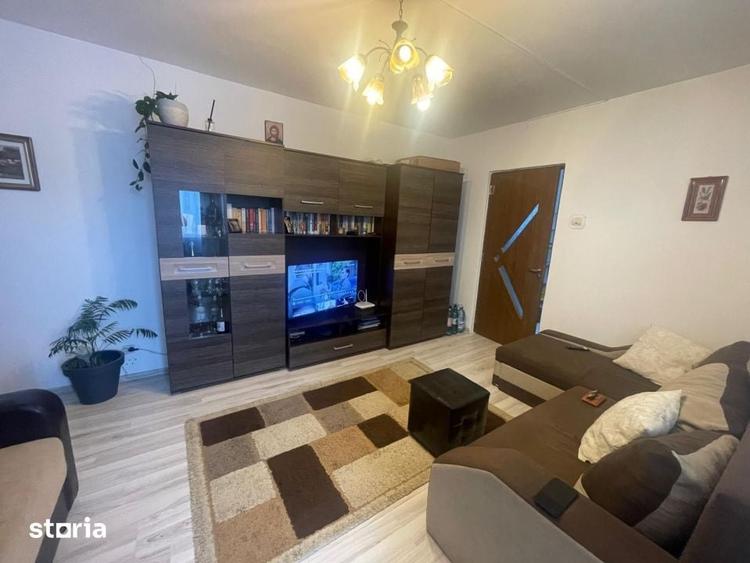 Apartament cu 3 camere în 1 Mai