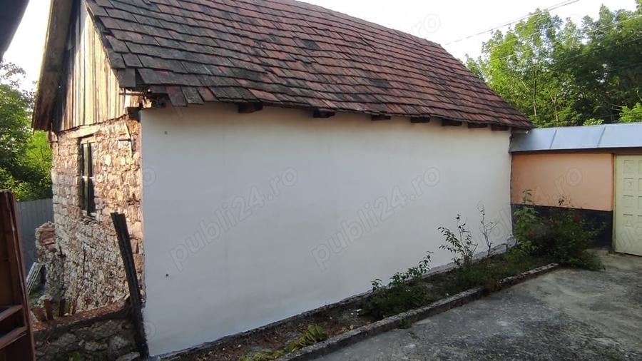 Casă cu 2 camere cu Teren 719 Mp în Potoc