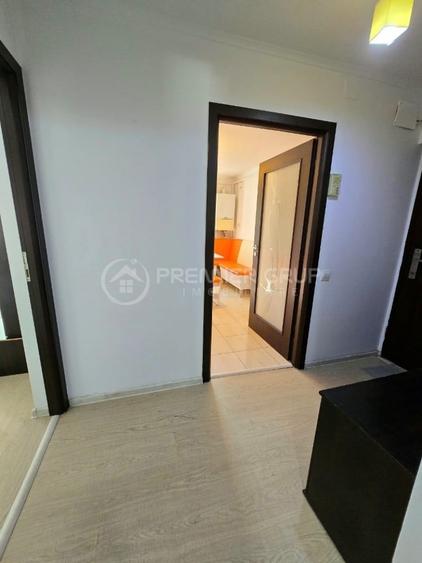Apartament cu 4 camere decomandat în Nicolina