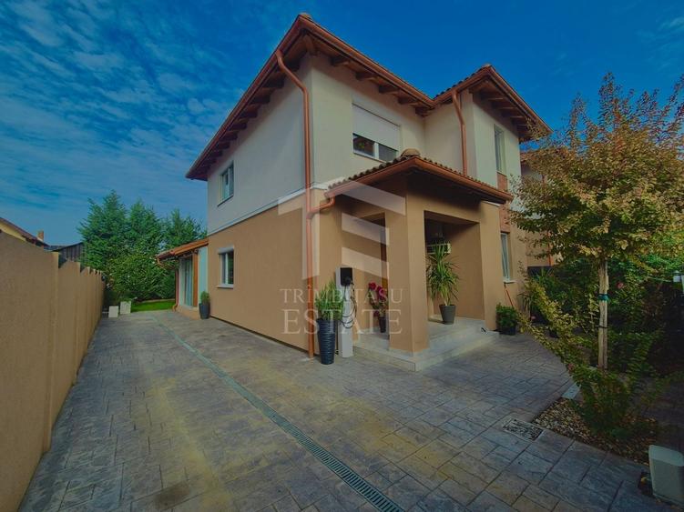 Duplex cu 4 camere cu Canalizare în Urseni