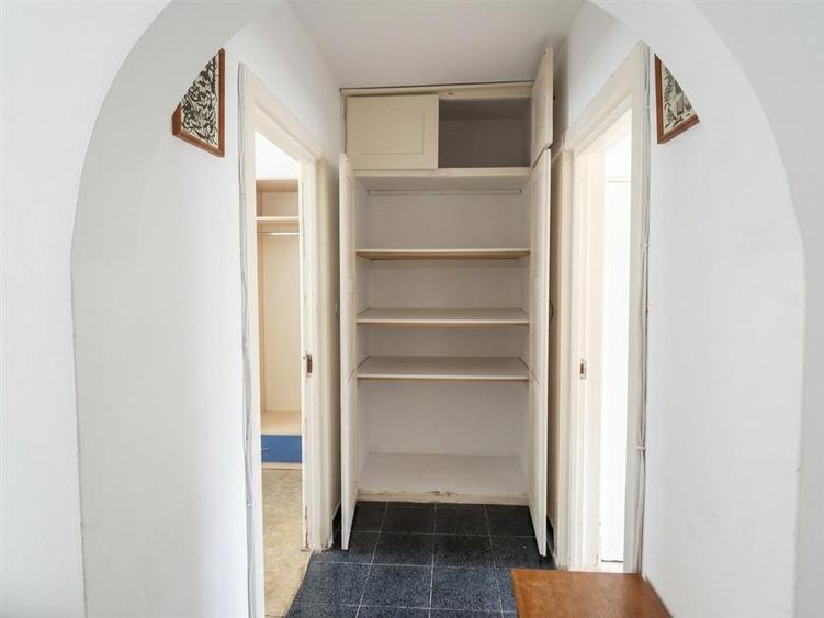 Apartament cu 3 camere decomandat în Cetății