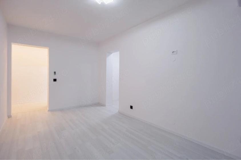 Apartament cu 3 camere semidecomandat în Central