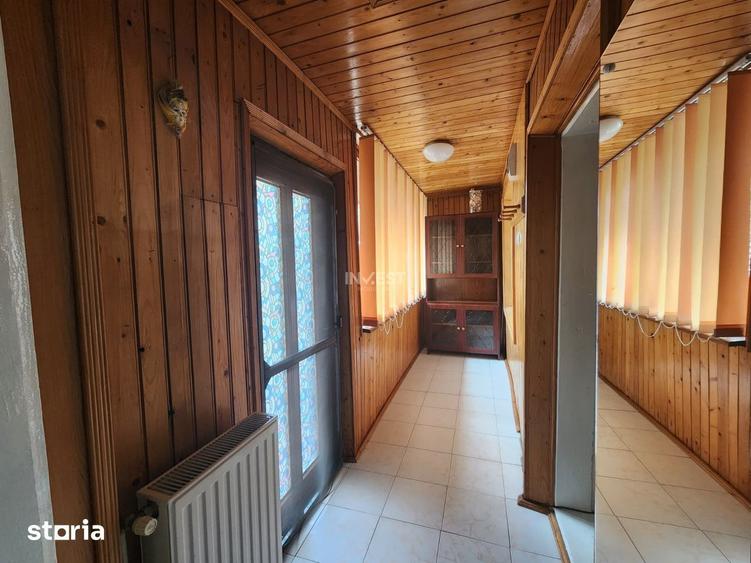 Casă cu 4 camere cu Canalizare în Podul de Fier