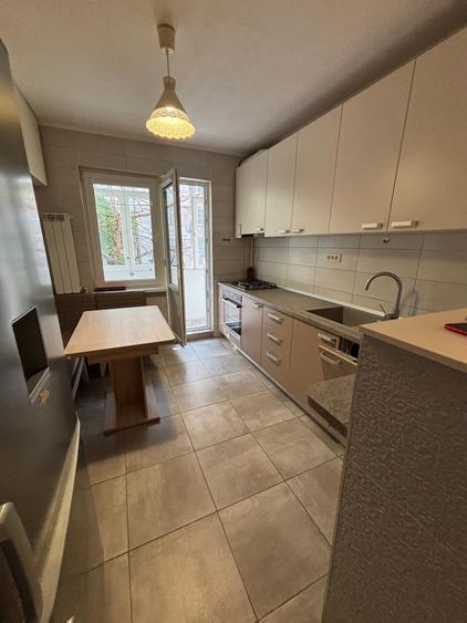 Apartament cu 2 camere decomandat în Berceni