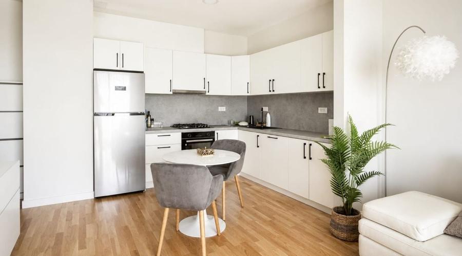 Apartament cu 2 camere decomandat, mobilat în Băneasa