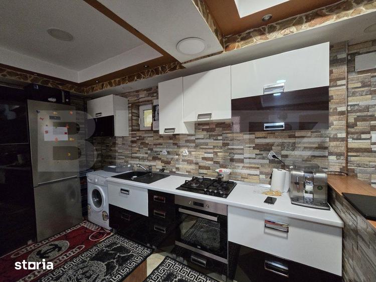Casă cu 9 camere cu Teren 392 Mp în Turda