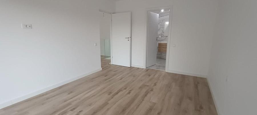 Casă cu 4 camere în Crâng