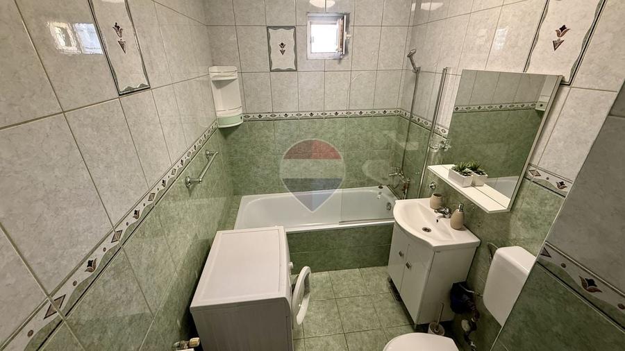 Apartament cu 2 camere semidecomandat, mobilat în Ultracentral