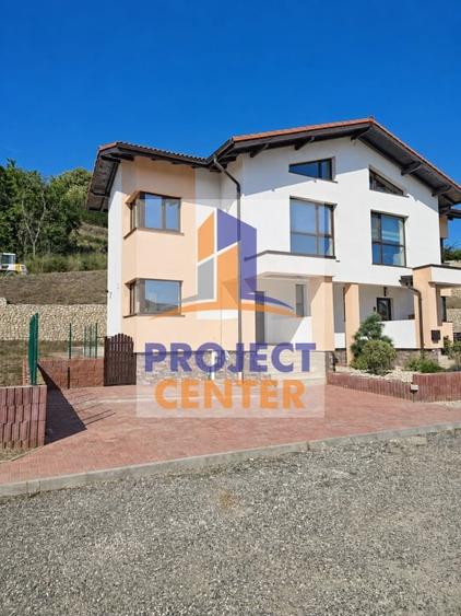 Duplex cu 4 camere cu Canalizare în Ștefănești