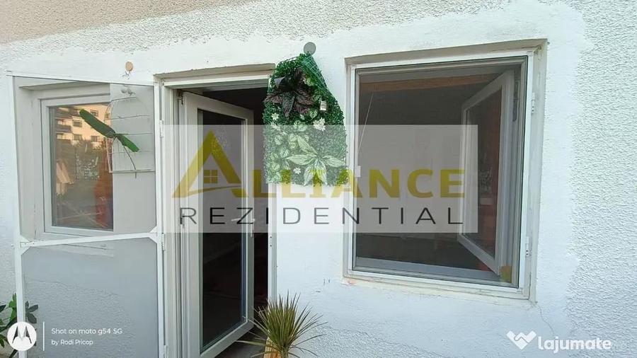 Casă cu 6 camere cu Teren 1500 Mp în Central
