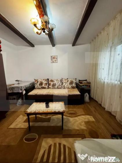 Casă cu 2 camere cu Teren 2930 Mp în Central