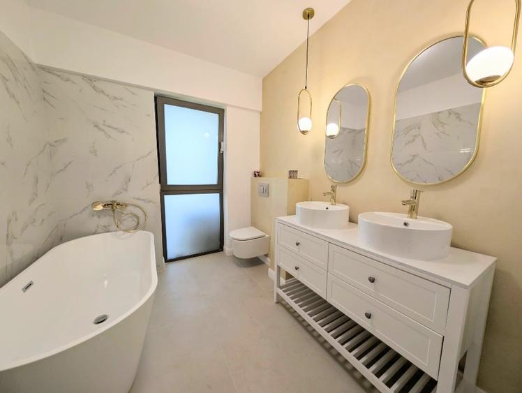 Apartament cu 3 camere decomandat, mobilat în Zorilor