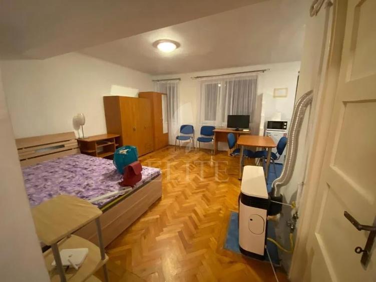 Garsonieră semidecomandată, mobilată în Central