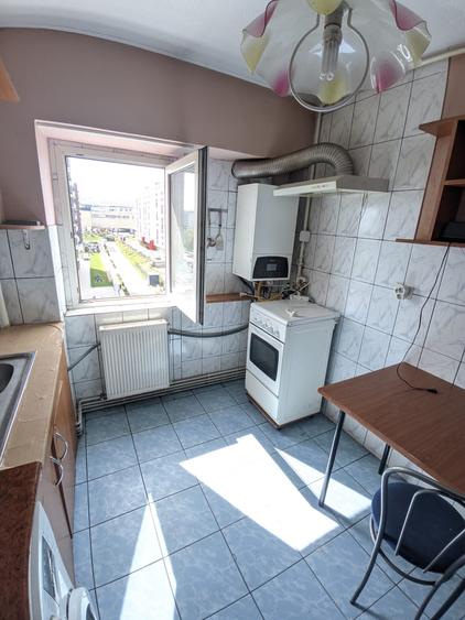 Apartament cu 3 camere decomandat în Între Lacuri