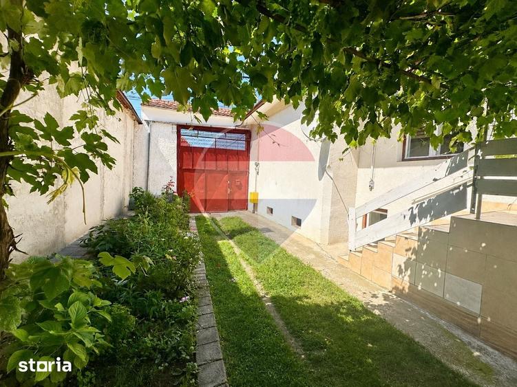 Casă cu 3 camere cu Teren 305 Mp în IAR