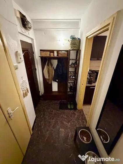 Apartament cu 2 camere semidecomandat în Nicolina