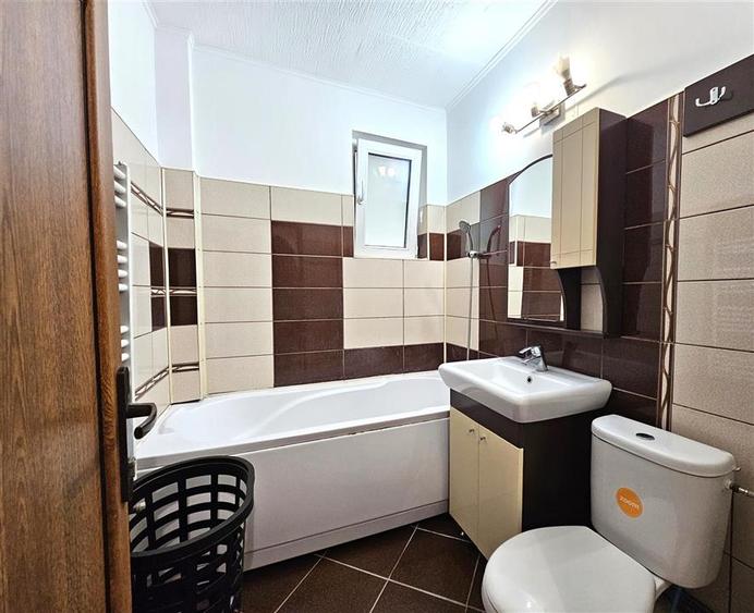 Apartament cu 2 camere semidecomandat, mobilat în Tătărași